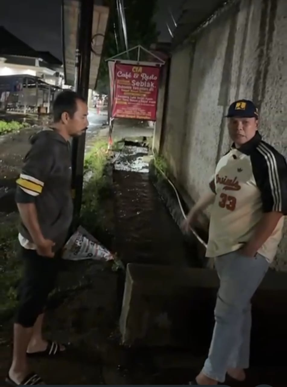 Kota Serang Diguyur Hujan Lebat, Wali Kota Serang Belusukan Larut Malam Pastikan Tak Ada Banjir