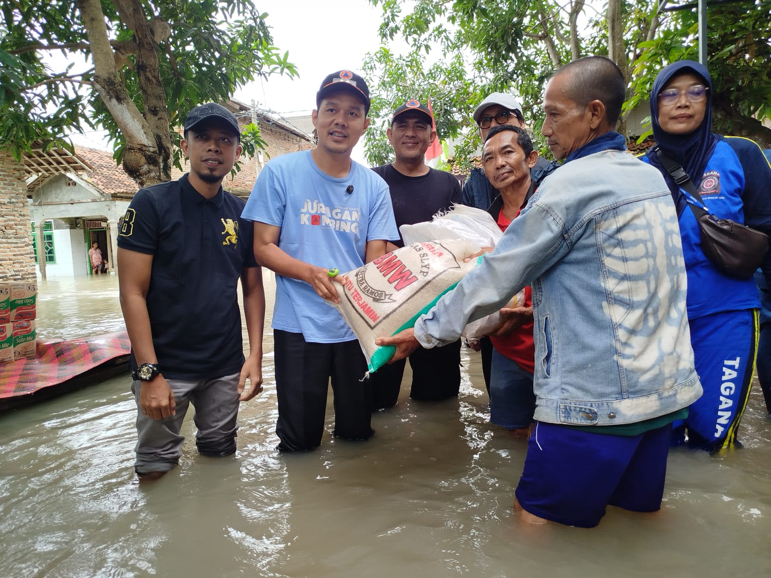 Pemkot Serang Bangun Dapur Umum Korban Banjir Kasemen, 12 Ribu Paket Disipkan Setiap Harinya