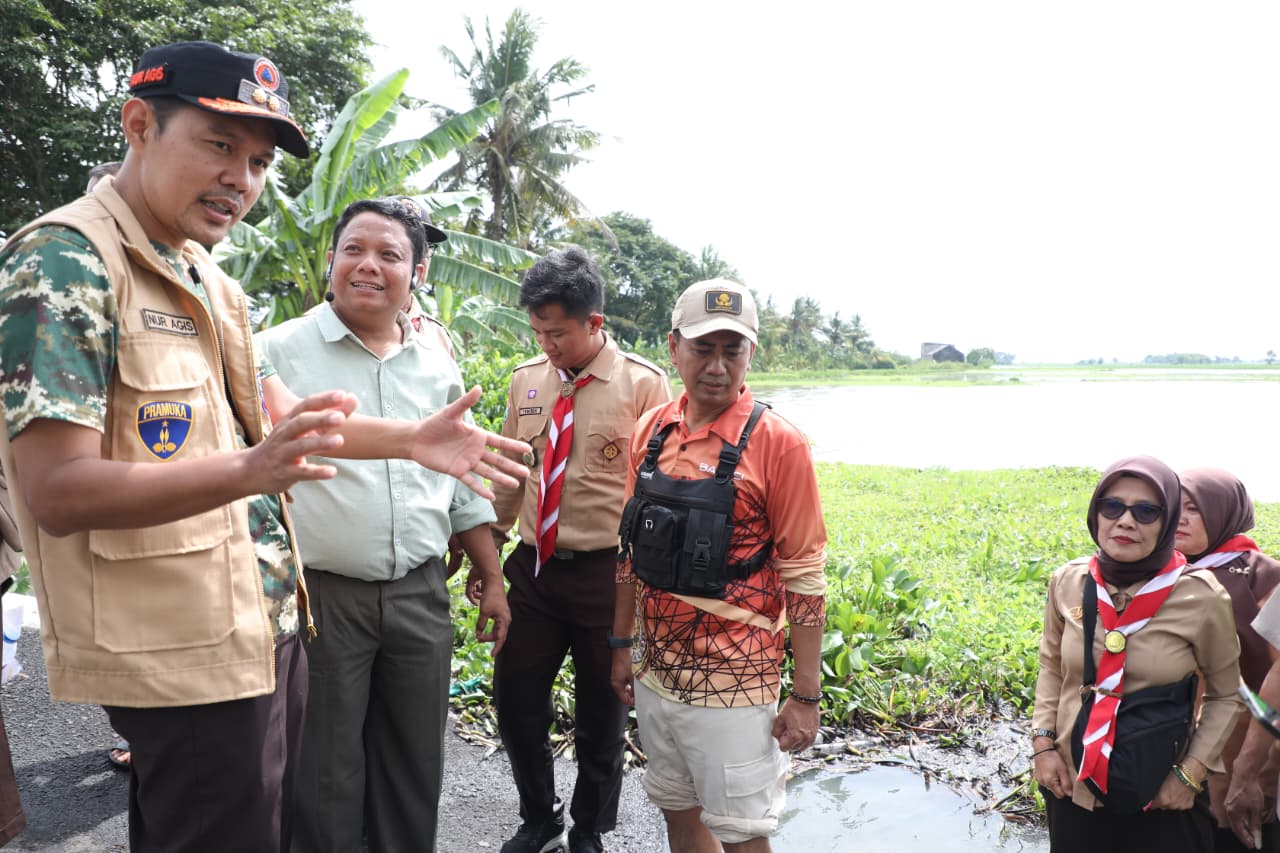 Gratis, Dinkes Sebar Petugas Medis ke Sejumlah Titik Banjir di Kota Serang