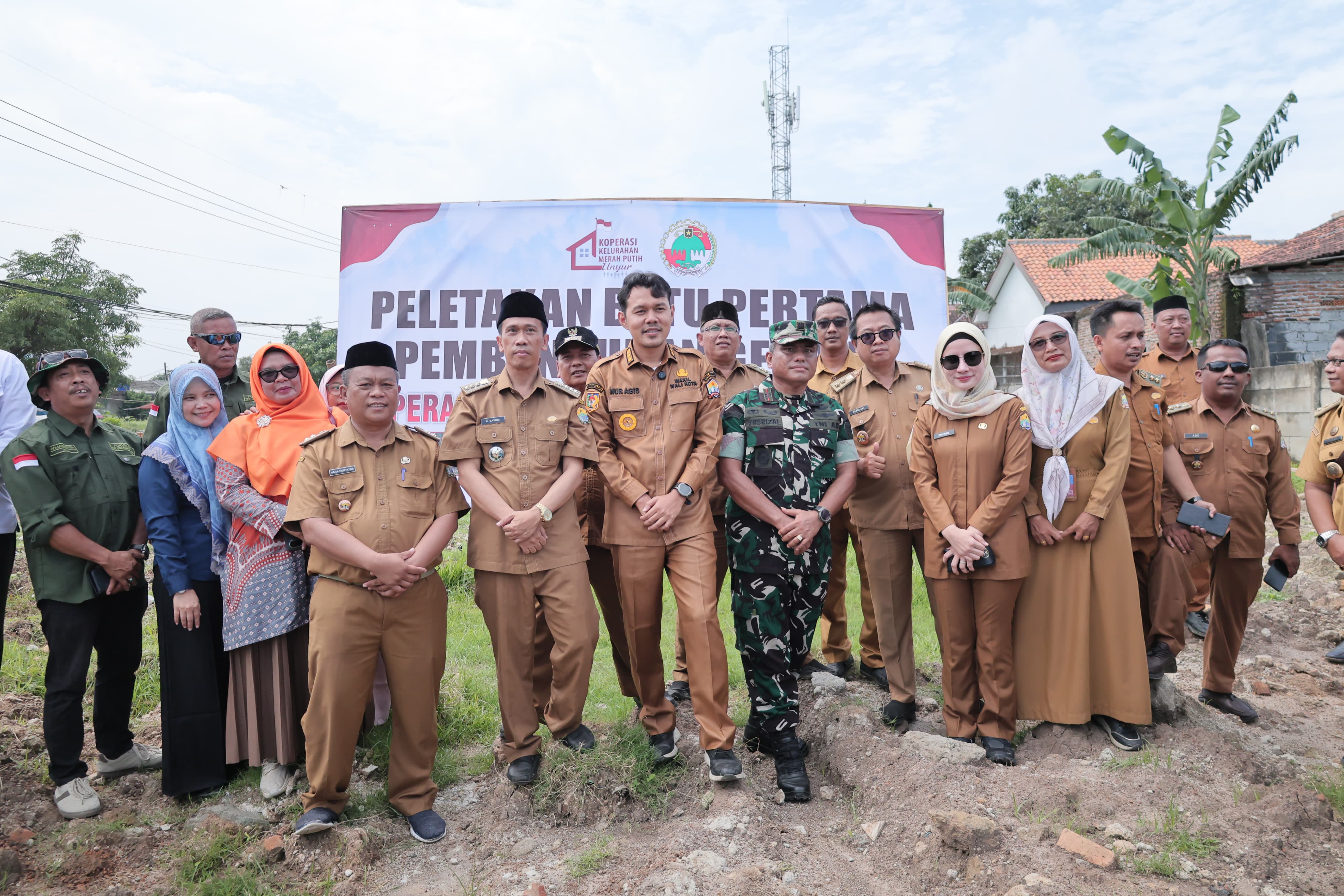 Wakil Wali Kota Serang Letakkan Batu Pertama Pembangunan Koperasi Merah Putih di Unyur: Simbol Kebangkitan Ekonomi dan Kemandirian Ekonomi Masyarakat Kota Serang
