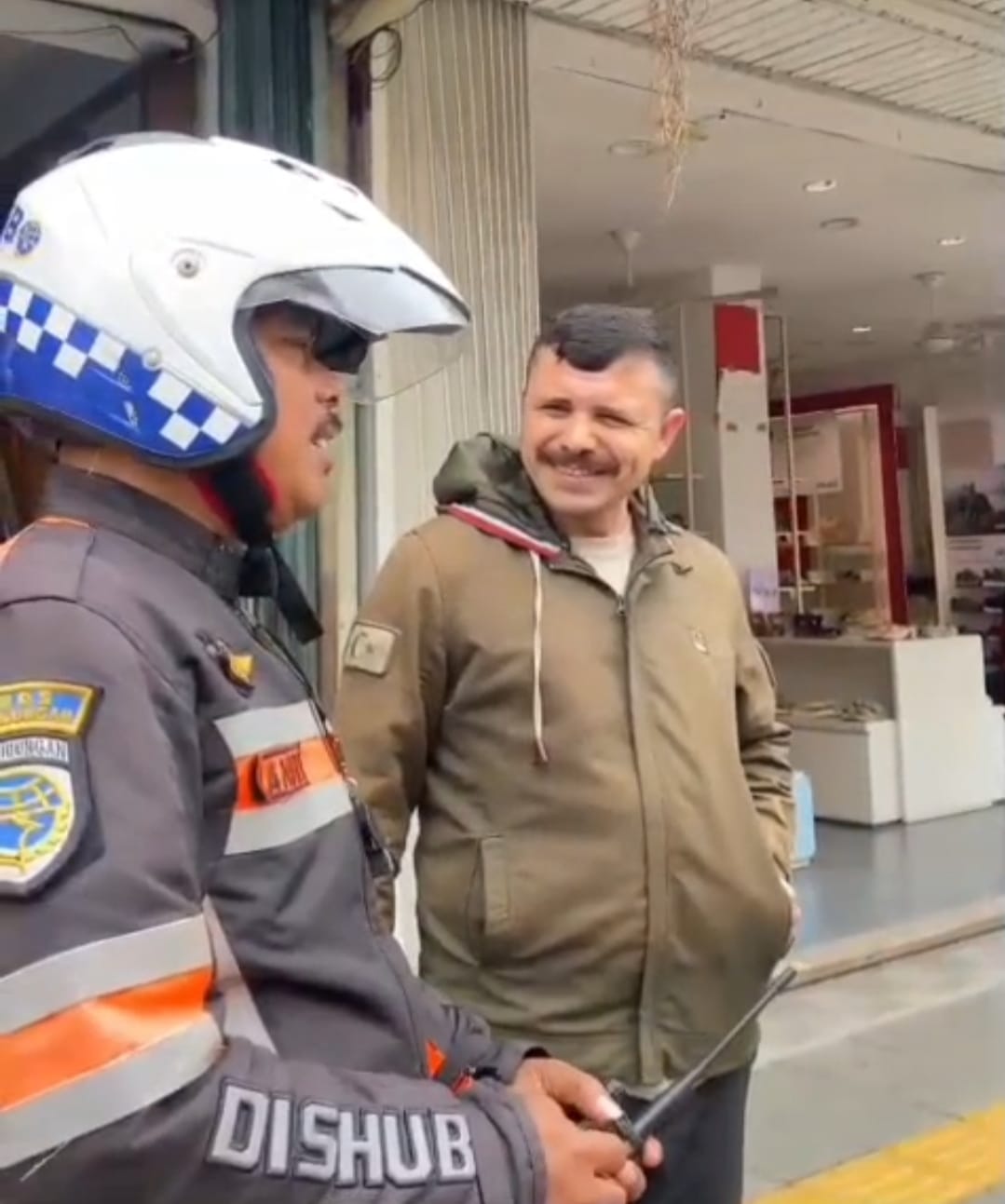 Jalan-jalan di Kota Serang, Warga Turki Beri Komentar Positif tentang Royal Baroe