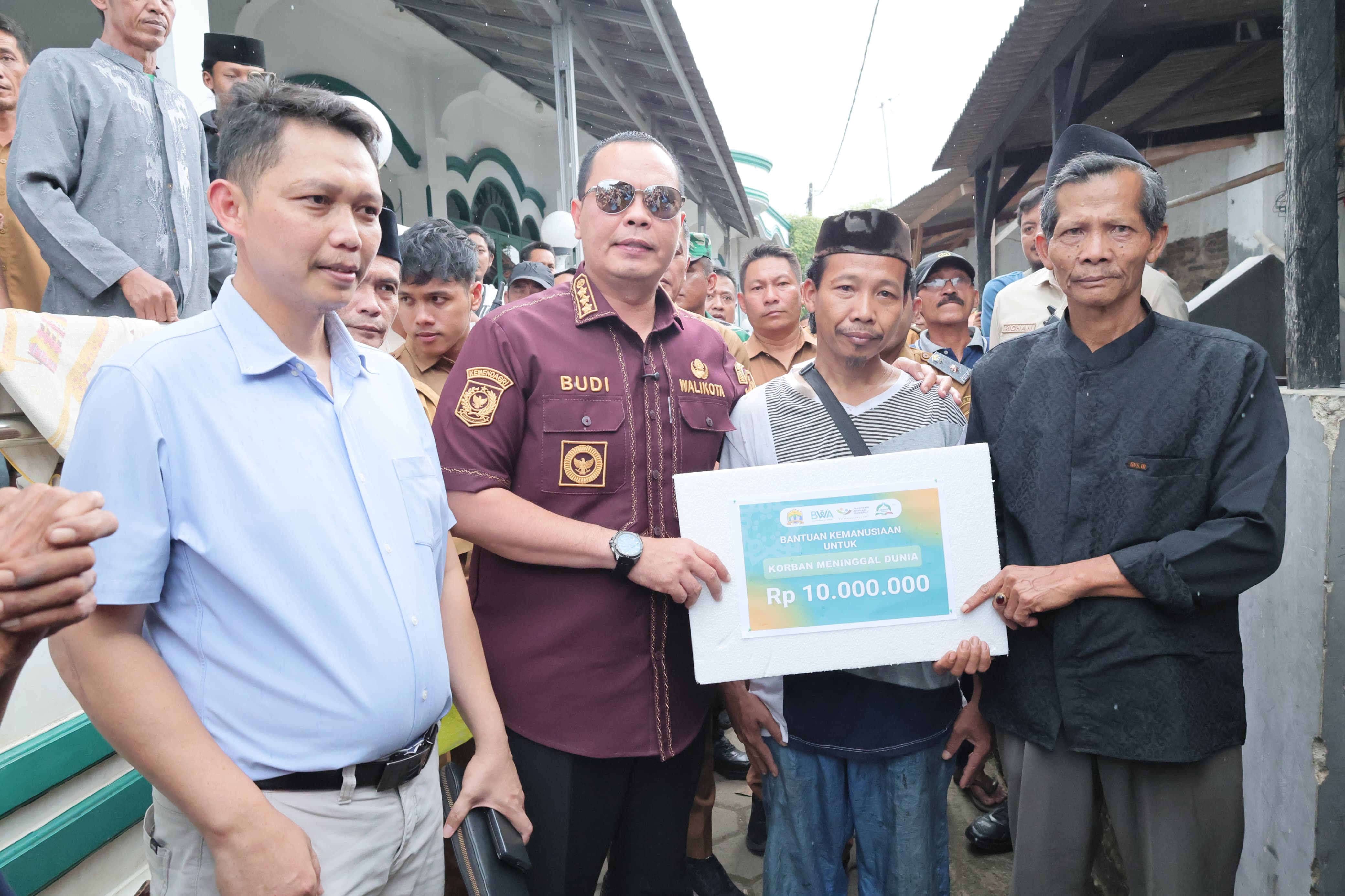Rumah Warga Kaligandu Roboh, Wali Kota Serang-BWA: Gerak Cepat Beri Bantuan