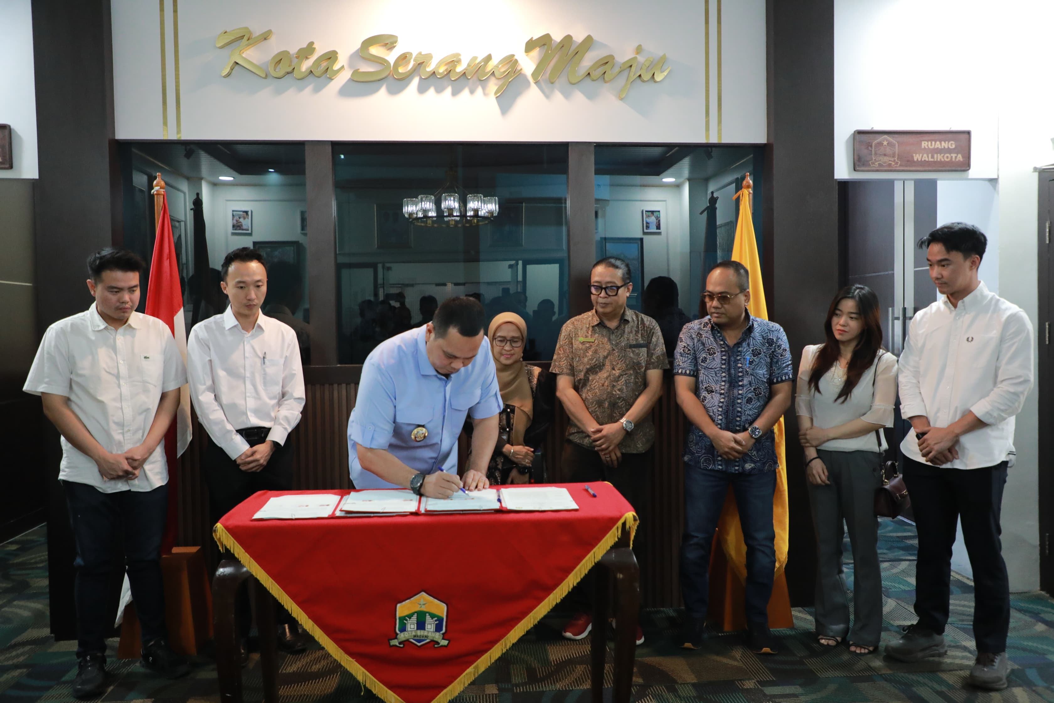 Kolaborasi Pemkot Serang dan Swasta Kian Nyata, Jalan Nambo–Ampel Dibeton Lewat Program CSR