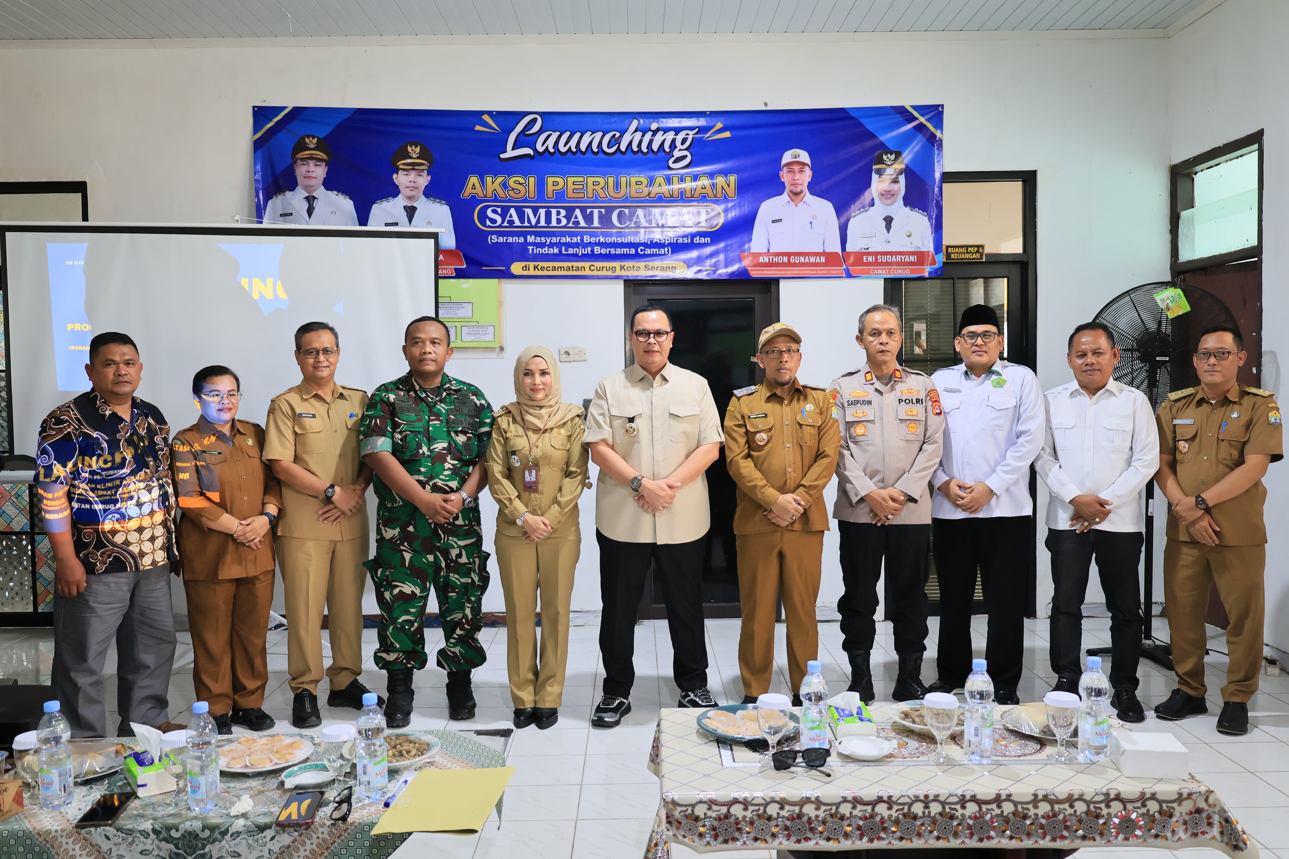 Warga Kecamatan Curug, Kota Serang, kini memiliki kanal pengaduan berbasis barcode melalui Sambat (Sarana Masyarakat Beraspirasi dan Berkonsultasi Bersama Camat).