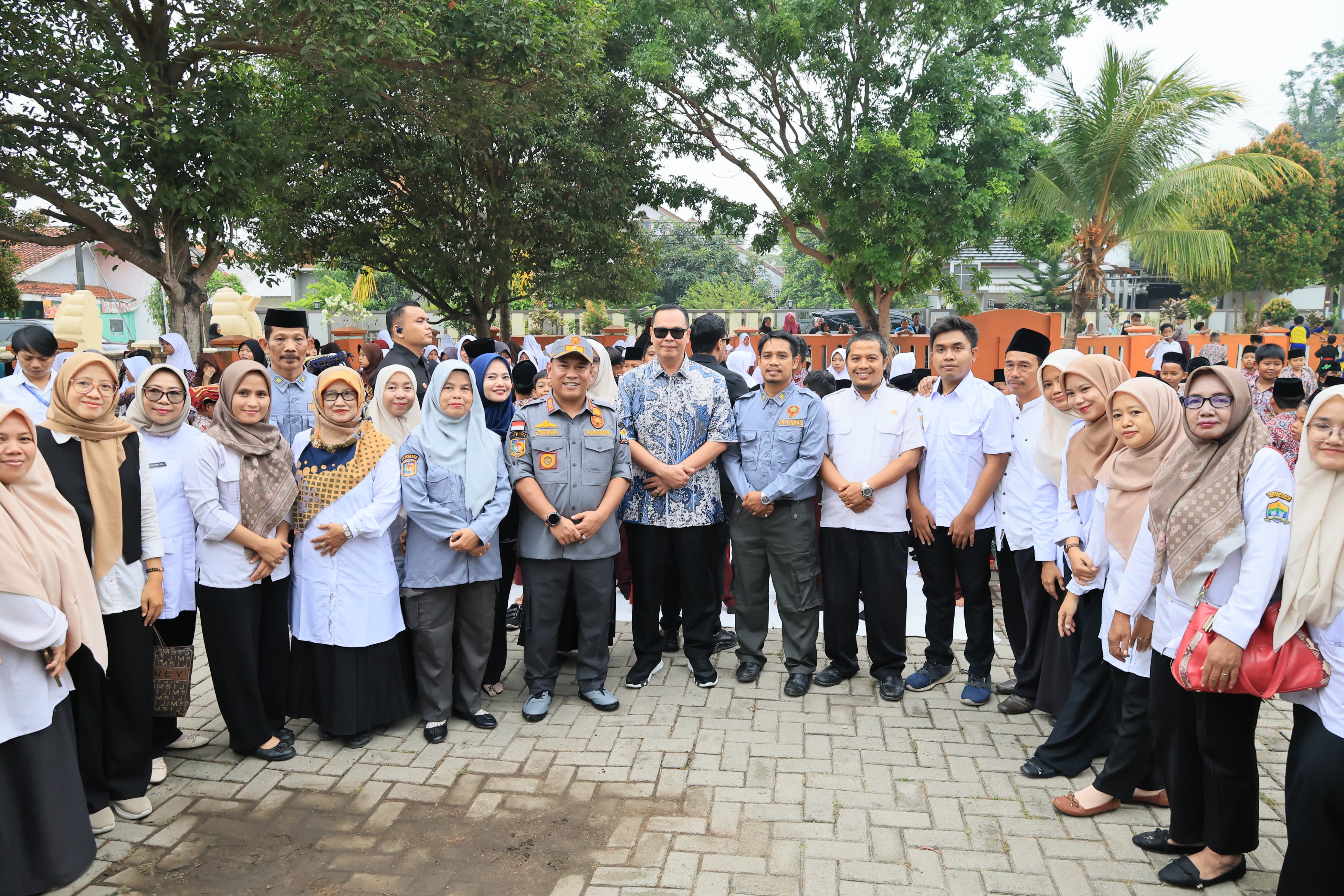 Wali Kota Serang Bagikan Susu Gratis dan Tinjau Rabu Duha.