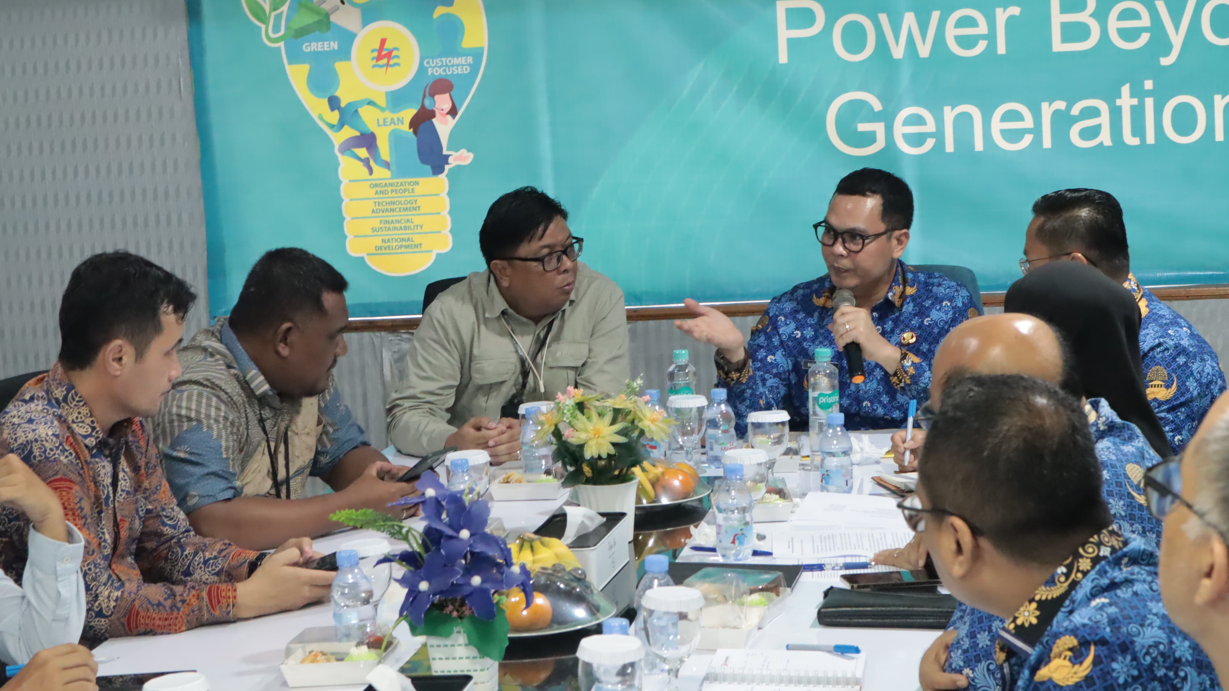 WALI KOTA SERANG HADIRI RAPAT KOORDINASI USULAN ELEKTRIFIKASI JALUR KERETA API SERANG-RANGKASBITUNG: LANGKAH NYATA MENUJU KOTA YANG LEBIH MAJU